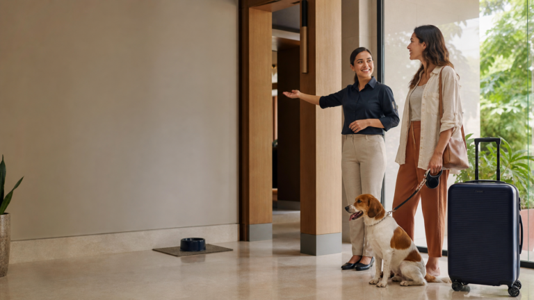 Pet friendly deixou de ser placa na porta: o que muda quando um serviço precisa combinar regras claras